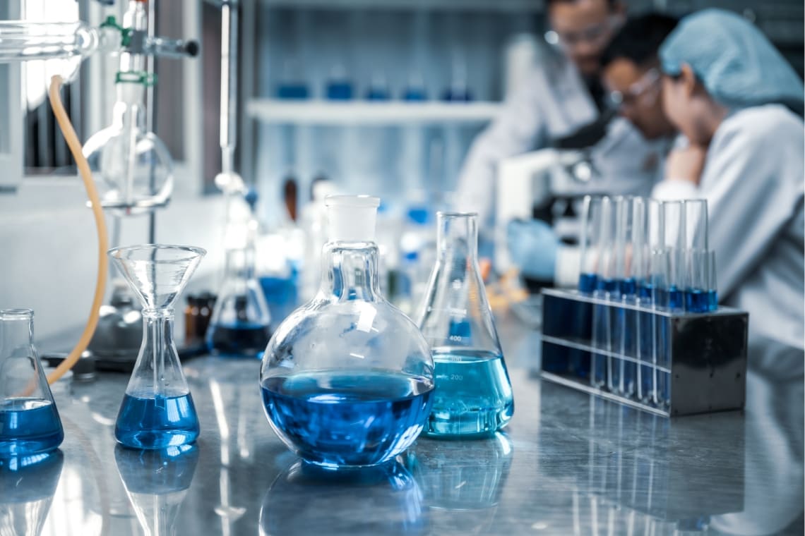 Lab beakers, flasks and test tubes hero image
