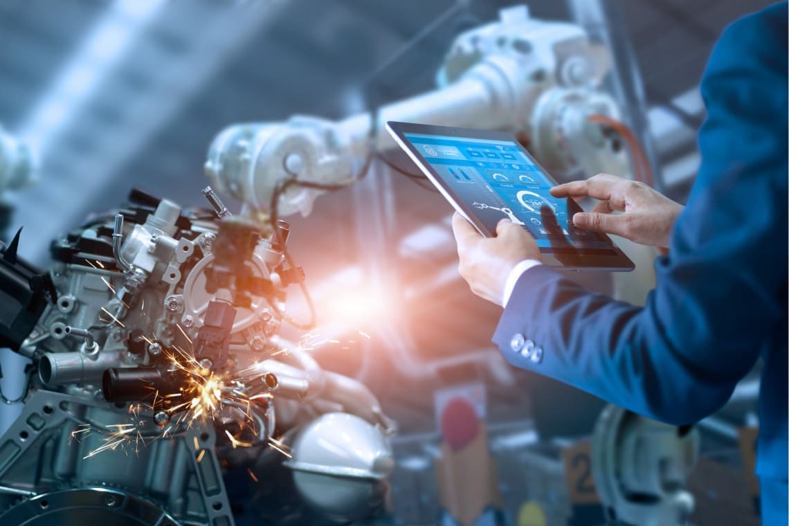 Using a tablet to control a robot arm hero image